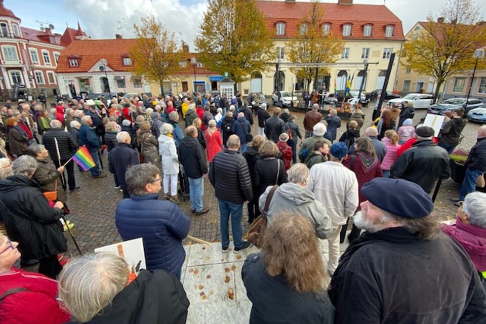 400 protesterade mot SD-styret i Sölvesborg i höstas. Sölvesborg är den mest polariserade kommunen bland de sydsvenska kommuner som styrs av partiet, berättar Sveriges Radio. Foto: Jörgen Klinthage
