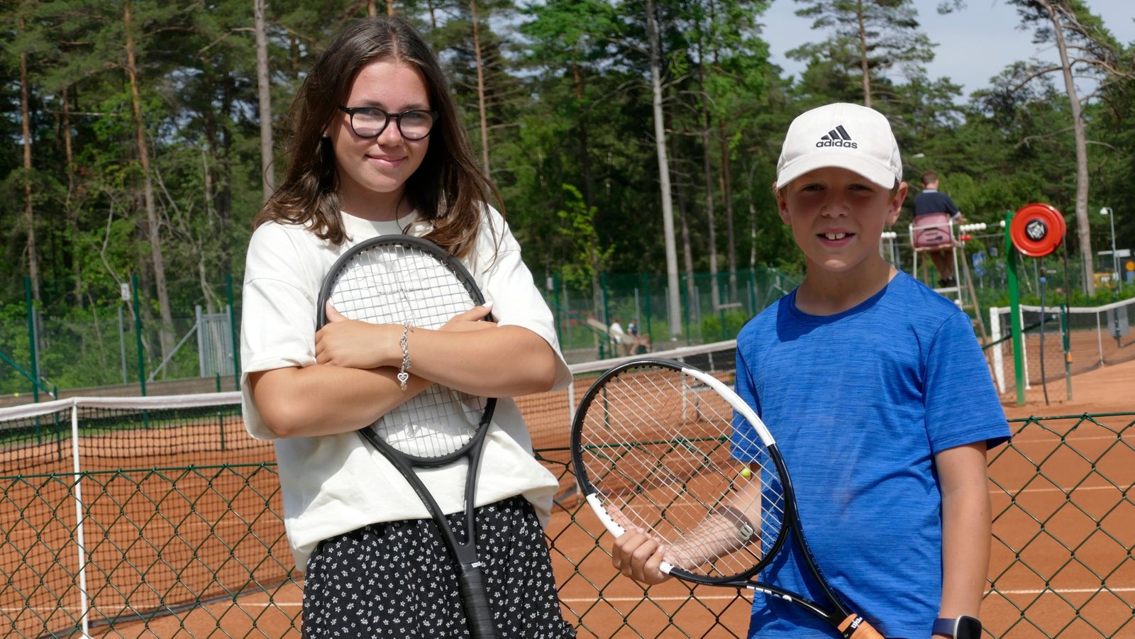 Emilia och Milton Karlsson från Oskarshamn tävlade båda i turneringen.