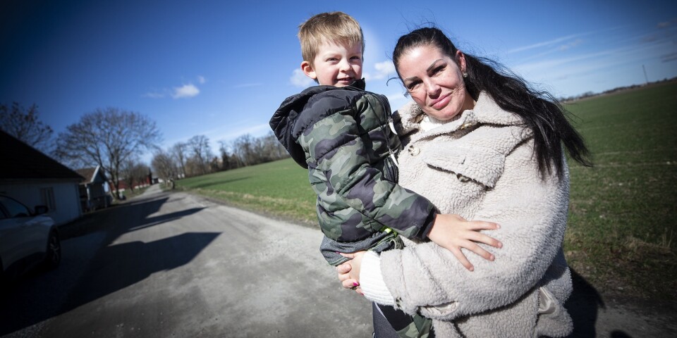 När sexårige Marley Malm – här med mamma Martina – började skolan i höstas fick han inte gå i Anderslöv, trots att båda hans syskon går där.