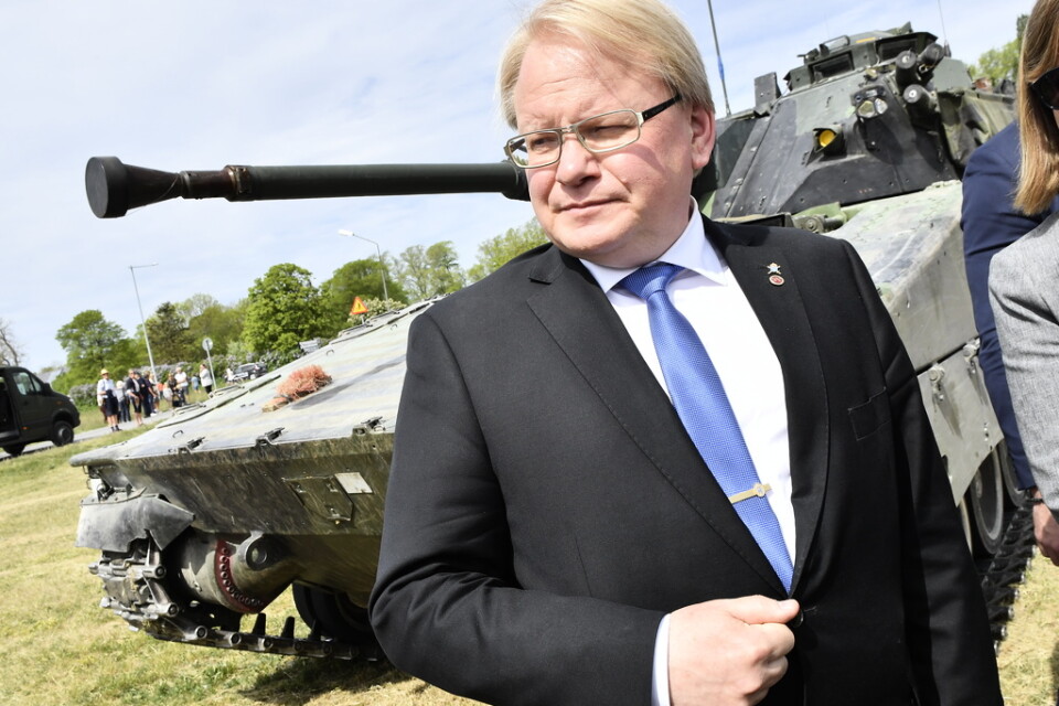 Försvarsminister Peter Hultqvist under invigningsceremoni Gotlands regemente P 18 i Visby 2018. Arkivbild.
