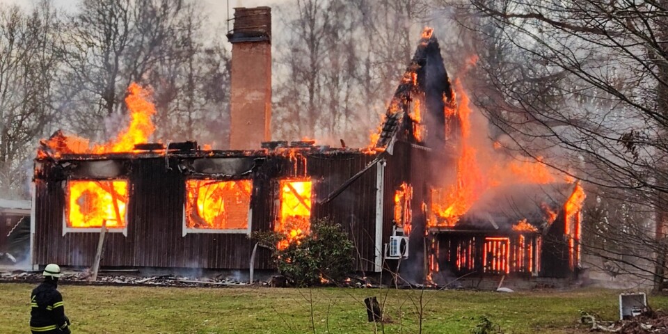 Villa blev totalförstörd i brand – nu lägger polisen ner ärendet