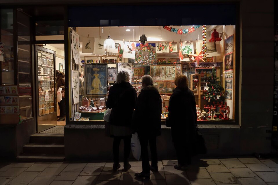 Julskyltningen har varit en tradition sedan elbelysningen kom till Sverige.