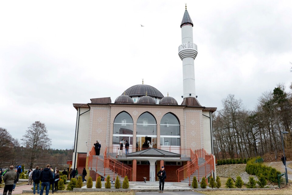 Fittja moské söder om Stockholm har sedan några år tillbaka böneutrop från minareten.