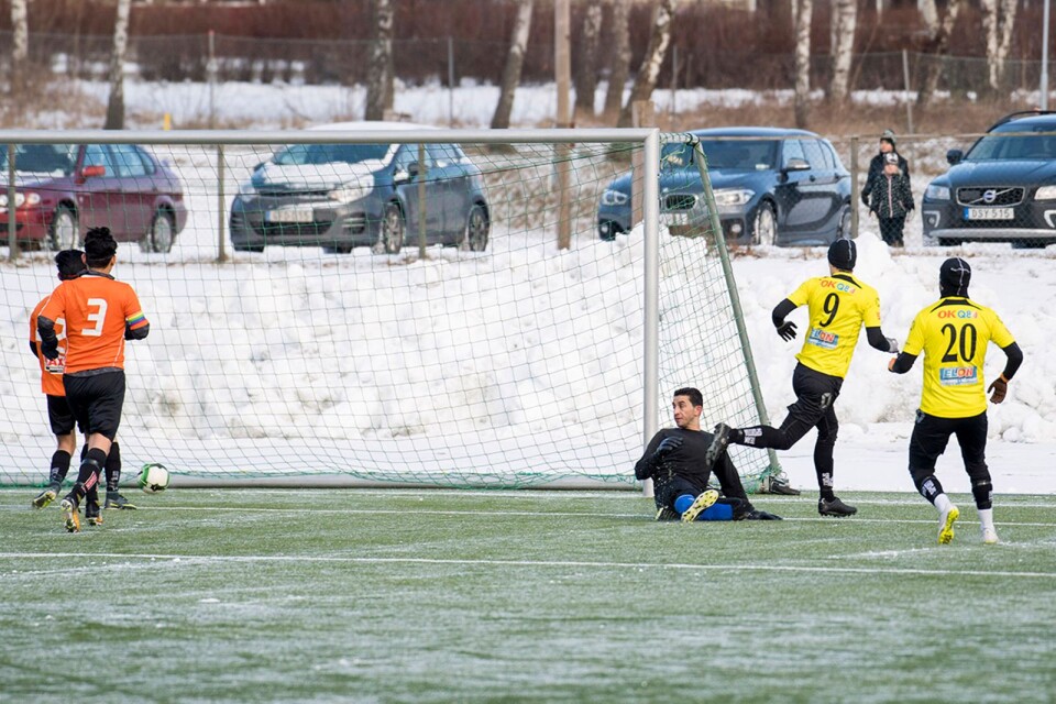 Nättraby överlistar Trossö FF i förkvalet i Svenskfast Cup. Nättraby vann matchen med 5–1.