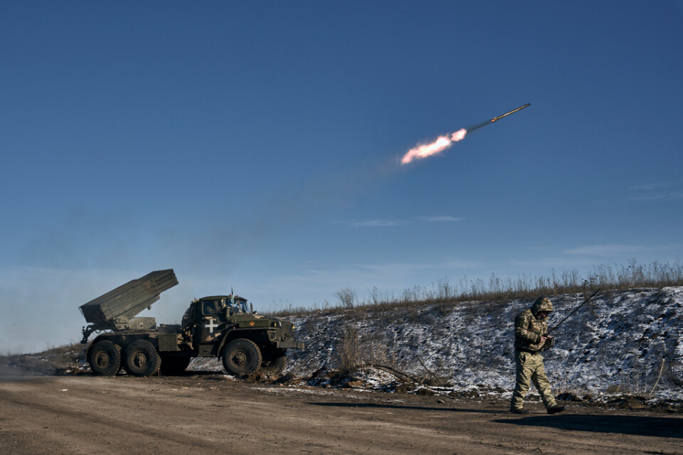 En ukrainsk robot avfyras mot ryska positioner i närheten av Soledar i regionen Donetsk den 11 januari.