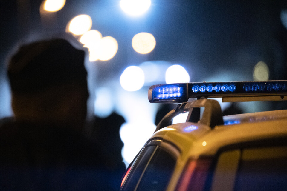 Polisen i Eskilstuna ryckte ut när barn larmade om misshandel i en lägenhet. Arkivbild.