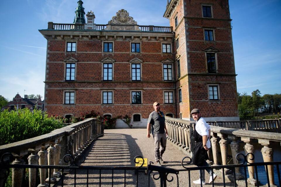 Krögaren Peter Ringström och André Iacobaeus på Marsvinsholms slott.