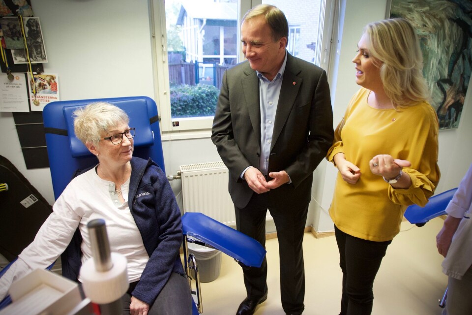 Agneta Persson besökte vårdcentralen i Anderslöv för att lämna blod. Där fick hon en pratstund med statsminister Stefan Löfven (S) och socialminister Lena Hallengren (S).