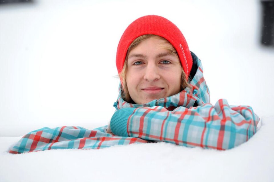 Frans Nilsson tog de två saker han brinner för mest och startade ett företag som kombinerar kläder och snowboard- och skidevent.