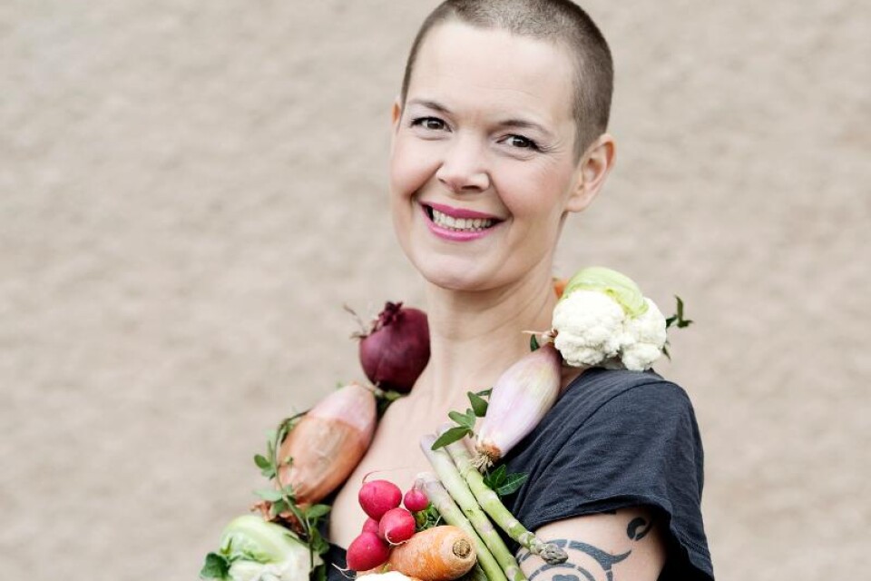 Sara Bäckmo driver en självförsörjande trädgård.