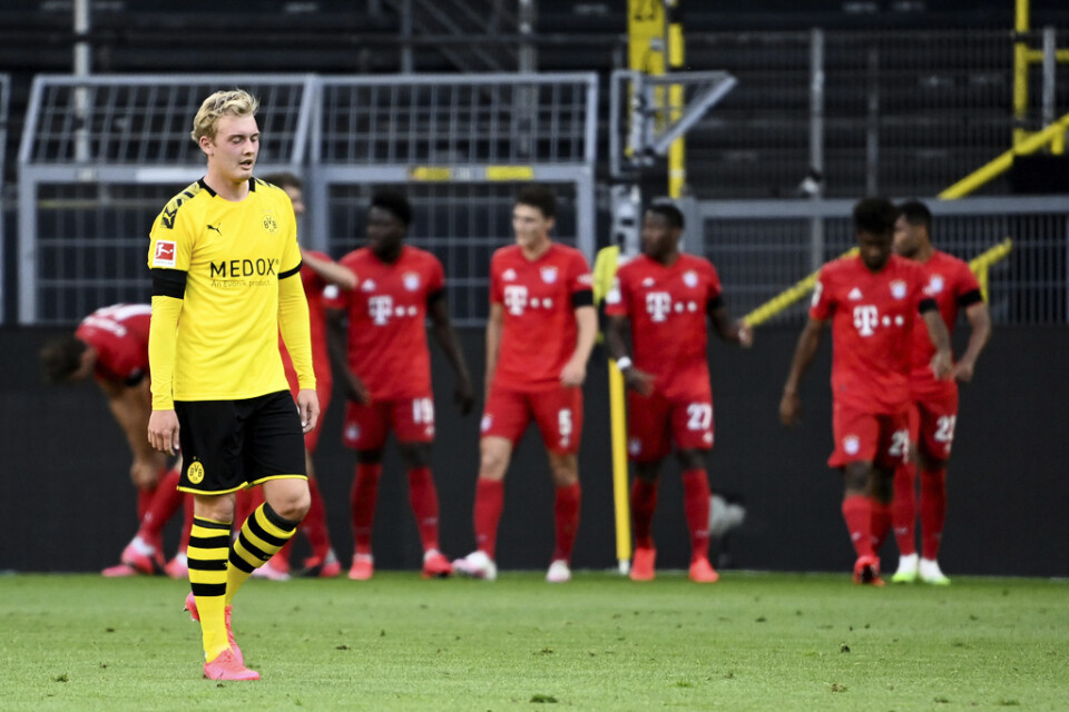 Julian Brandt fick se sitt Dortmund falla på hemmaplan mot Bayern München i toppmötet som spelades inför tomma läktare i slutet av maj. Arkivbild.