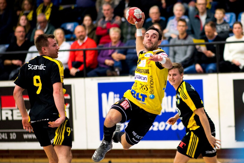 Förre HIF-spelaren Gustaf Hallén blir en viktig del i Aranäs satsning att ta sig tillbaka till handbollsligan.