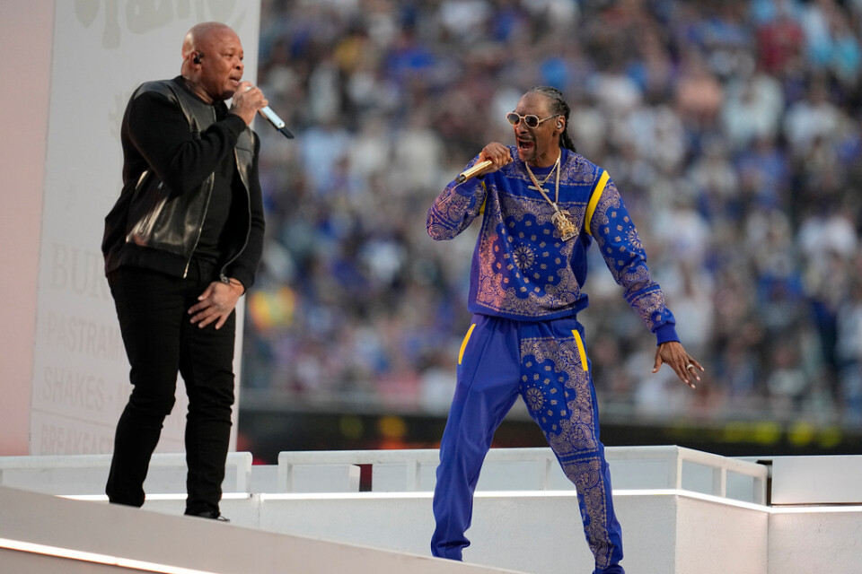 Dr Dre och Snoop Dogg i pausunderhållningen på Super Bowl tidigare i år. Arkivbild.