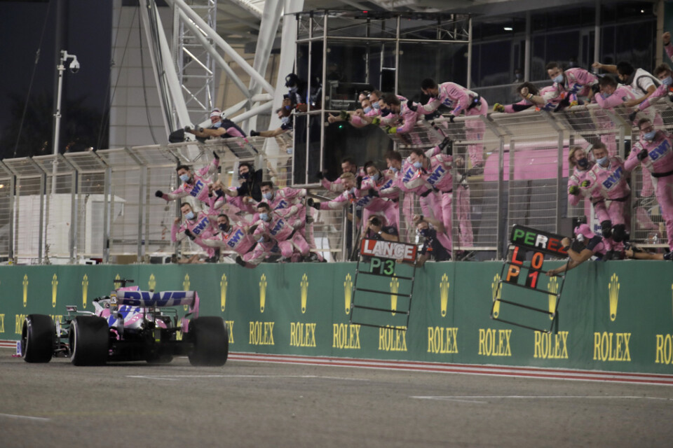 Racing Point-teamet firade formel 1-föraren driver Sergio Pérez seger i Bahrain.