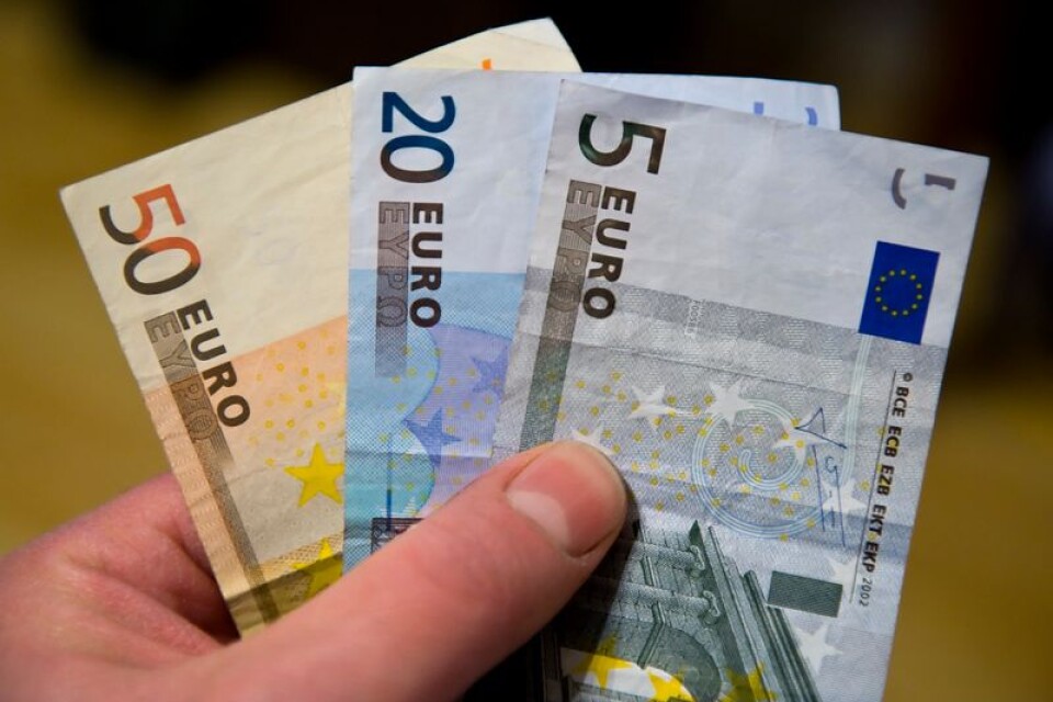 Falska 50-eurosedlar har använts i Tomelillabutiker.
