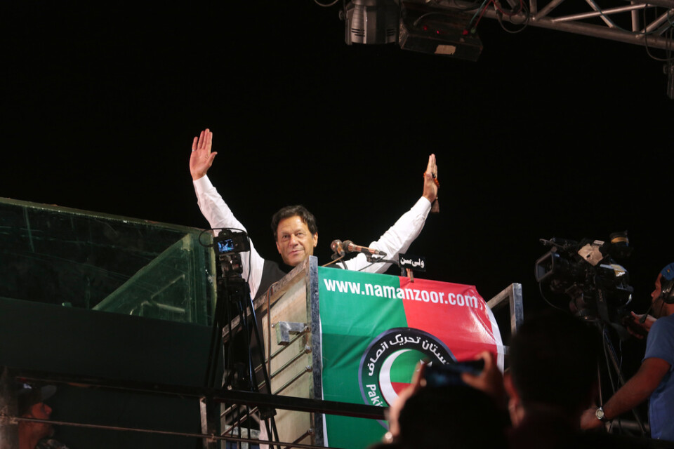 Kort efter att han blivit avsatt anordnade den tidigare premiärministern Imran Khan flera massmöten.