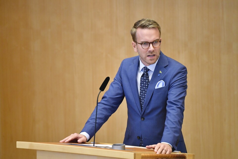 KD:s rättspolitiske talesperson Andreas Carlson kräver att riksåklagaren ska bjudas in till justitieutskottet för att beskriva konsekvenserna av regeringens höstbudget. Arkivbild.