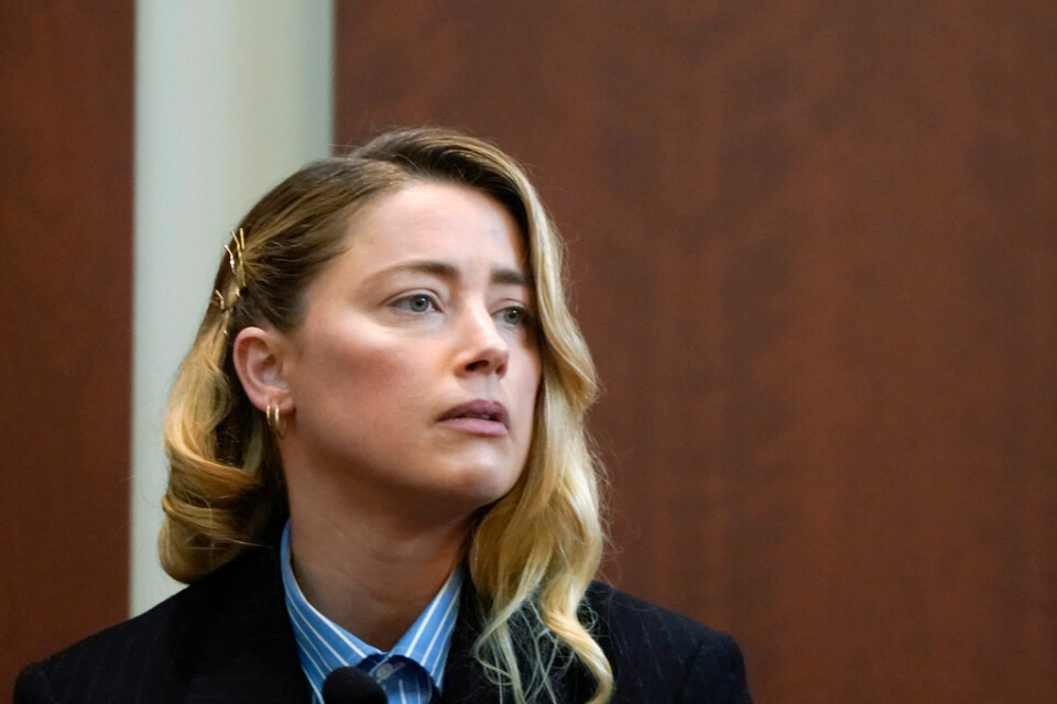 Amber Heard vittnar i förtalsrättegången initierad av exmaken Johnny Depp.