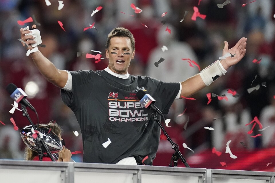 Tampa Bay Buccaneers quarterback Tom Brady förde laget till Super Bowl-titeln i våras, som 43-åring. Nu är han 44 och har börjat en ny NFL-säsong.