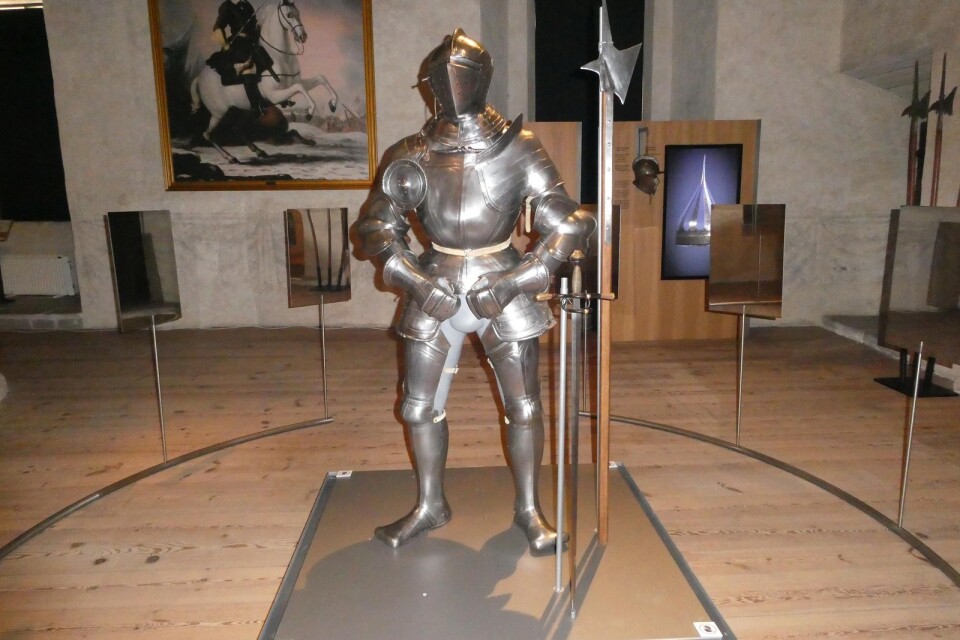 På utställningen visas bland annat en kopia av Gustav Vasas rustning.