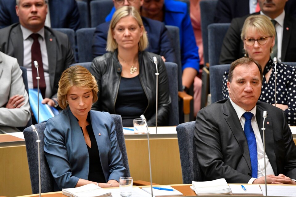Annika Strandhäll (S) och statsminister Stefan Löfven (S) har båda två räddats av nedlagda röster.