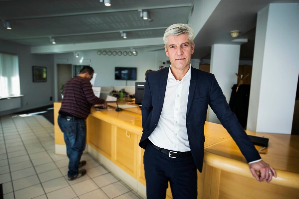 Verksamheten i Gällstad flyttas till kontoret i Ulricehamn. Melker Ström, vd på Ulricehamns Sparbank, säger att det är kundernas efterfrågan som styr och det låga besöksantalet gör att banken har beslutat att stänga kontoret.