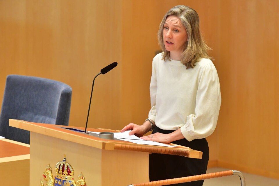 Karolina Skog (MP) lär knappast vara en oberoende utredare.