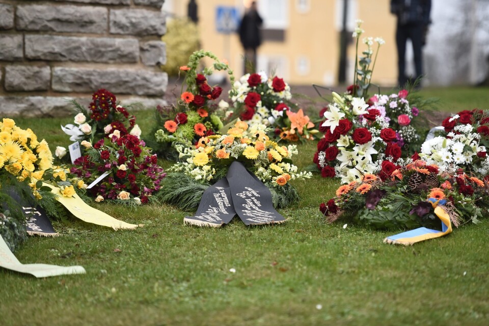 Hur kan man stjäla blommor från begravningsarrangemang?