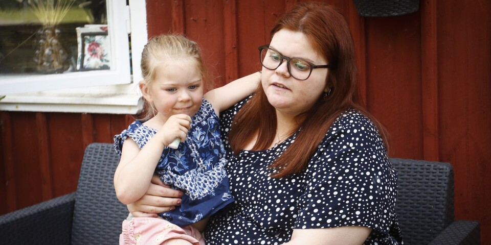 Tvåbarnsmamman Elin, 28, drabbades av MS: ”Är fånge i mitt eget hem”