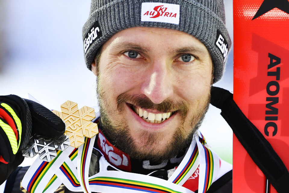 Marcel Hirscher med sin guldmedalj efter att ha vunnit herrarnas slalom under alpina VM i Åre. Arkivbild.