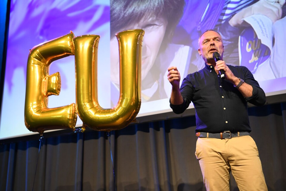 Liberalerna klarade precis att behålla ett av sina två mandat i EU-parlamentet. Partiledare Jan Björklund under partiets valvaka.