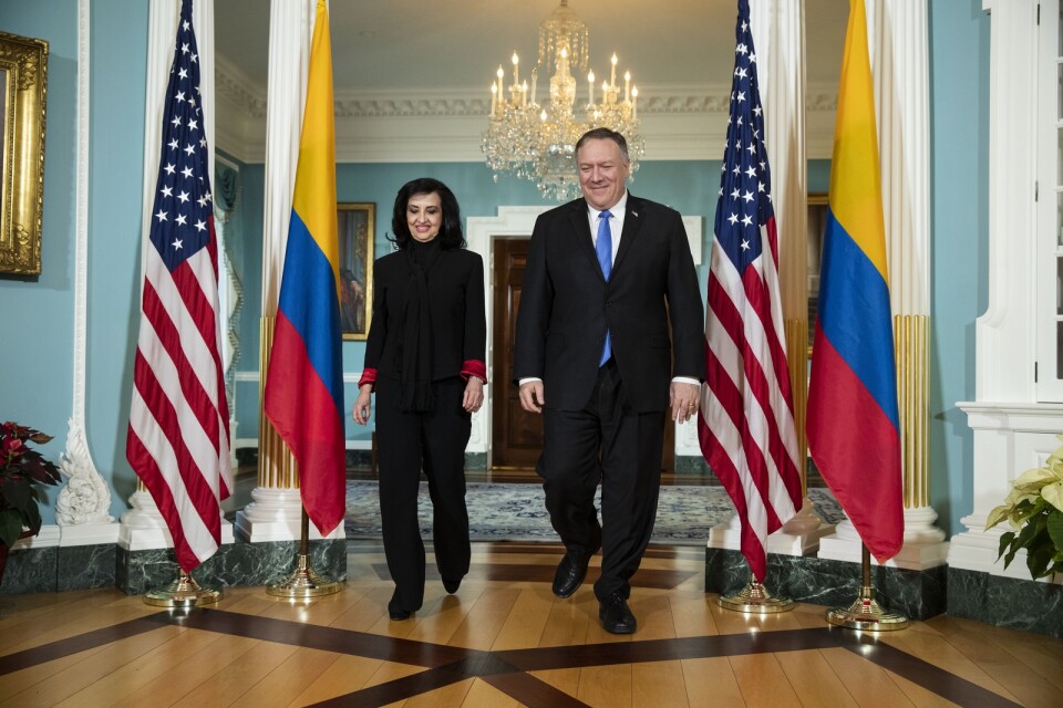Clombias avgångna utrikesminister Claudia Blum (till vänster) med USA:s tidigare utrikesminister Mike Pompeo. Arkivbild.