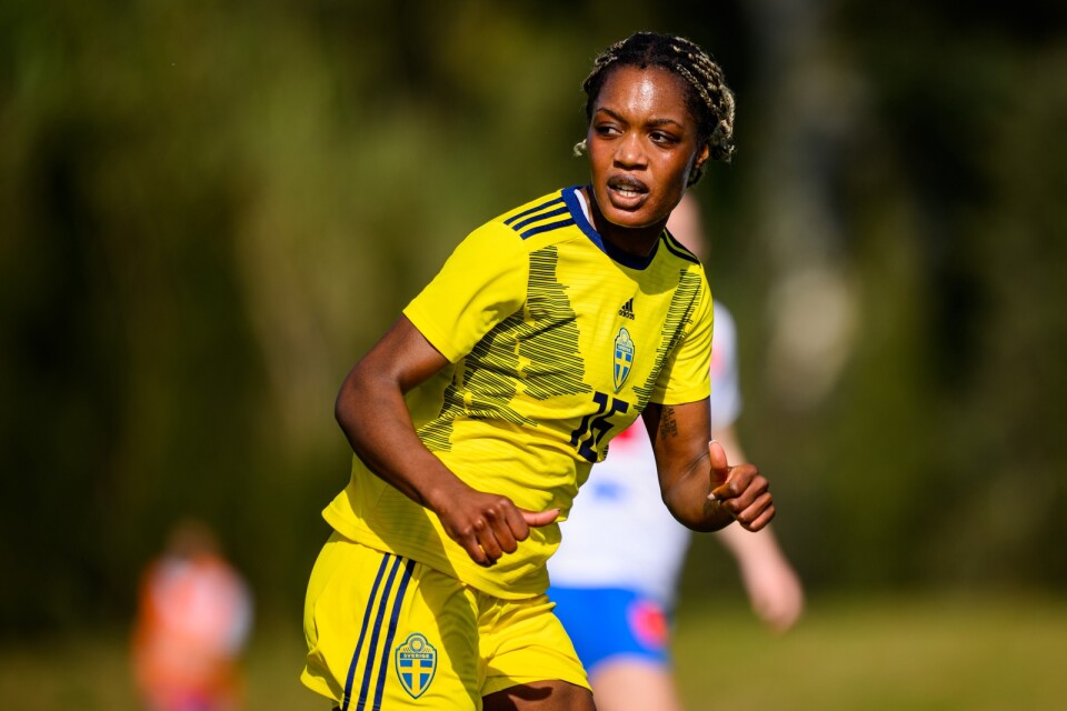 Evelyn Ijeh gjorde två mål i U23-landskamp.