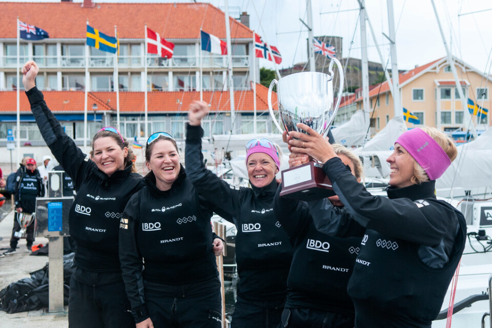 För tredje året i rad vann Anna Östlings Team Wings världstourtävlingen i segling på Marstrand.