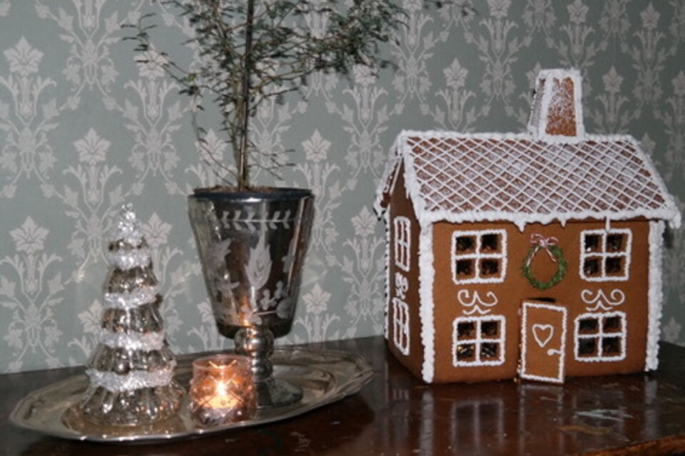 Det är tradition att bygga detta pepparkakshus hos Kjell och Pia Magnusson Strand i Ryd varje jul.