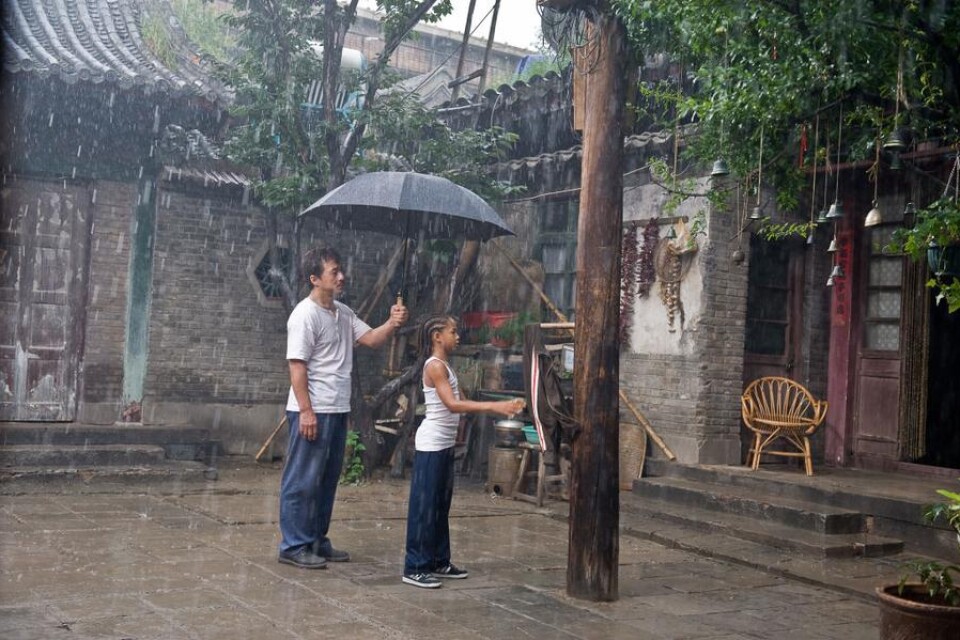 Dre (Jaden Smith) lär sig kung fu i Kina. Foto: Sony Pictures