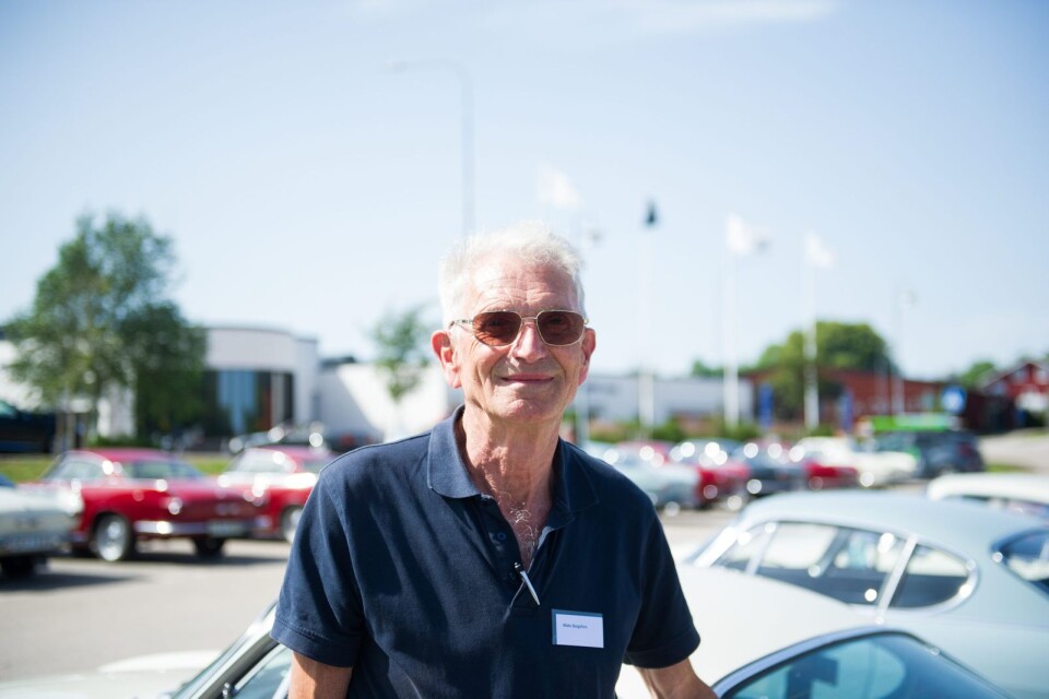 Arrangören Mats Skogsfors har köpt en Volvo P1800 på äldre dagar. Han kallar bilen för en ”fullträff”.