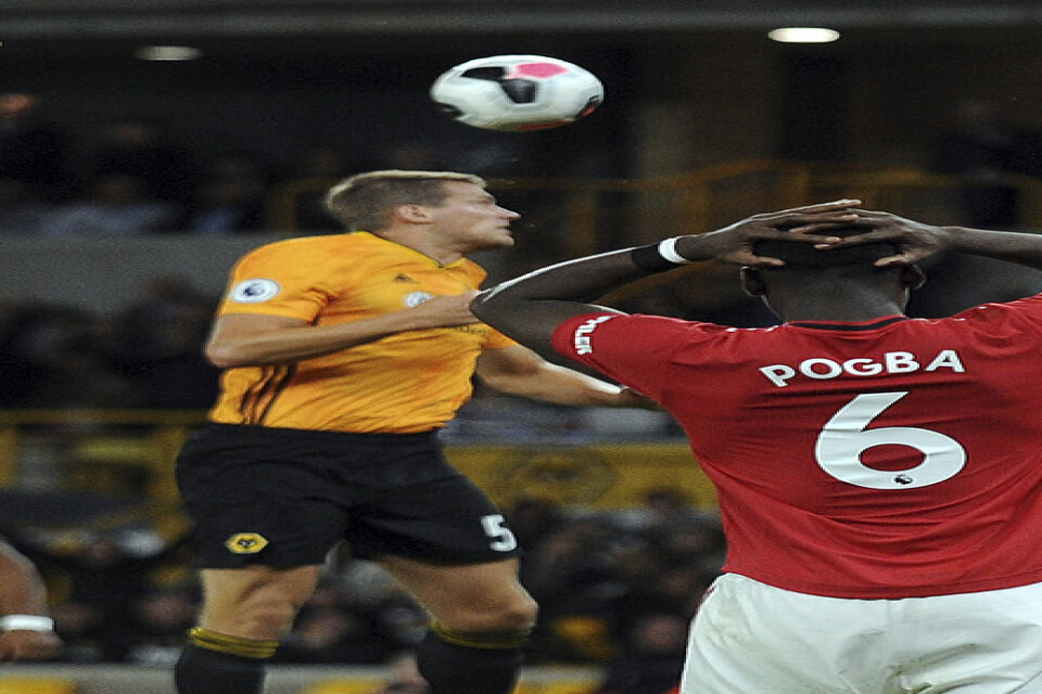 Manchester Uniteds Paul Pogba missade en straff mot Wolverhampton.