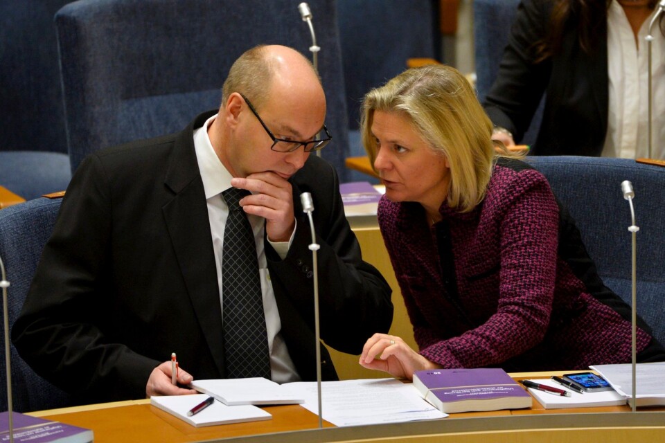 Jörgen Hellman och Magdalena Andersson i riksdagen. Bild från 2014.