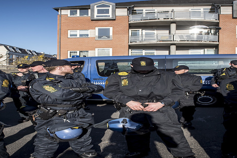 Den danske främlingsfientlige politikern Rasmus Paludan uppger att han inte får demonstrera på Blågårds Plats det närmaste dygnet. Bilden från en demonstration som partiet anordnade i Hellerup förra veckan.