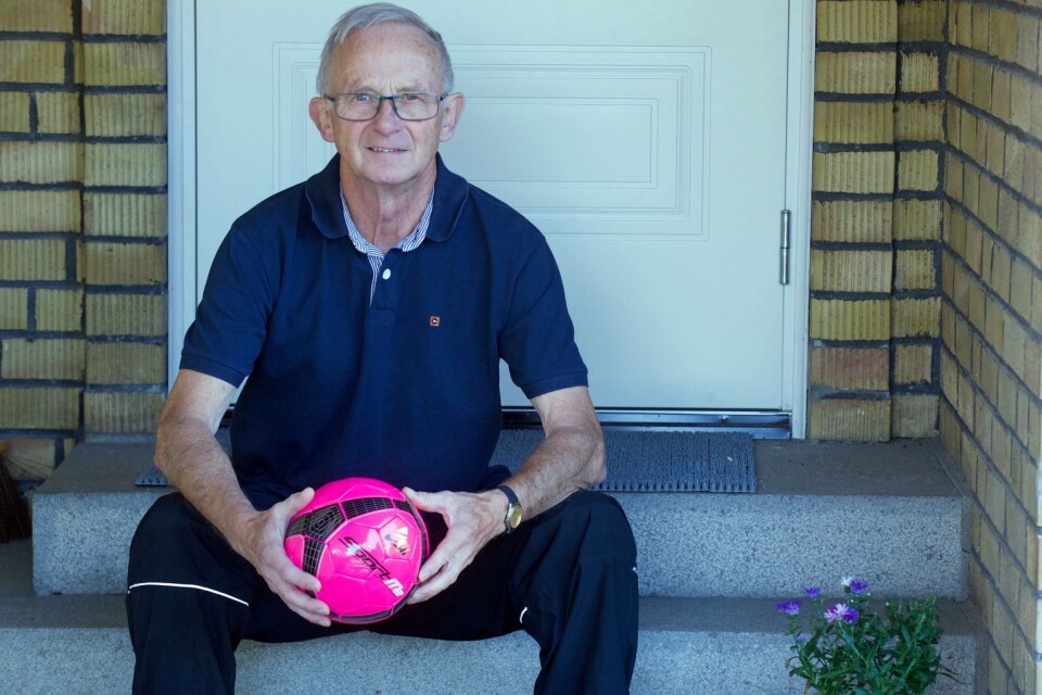 Arne Björgvik har sammanställt Söftestorpsfotbollens historia och gett ut den med hjälp av Väckelsångs hembygdsförening. Själv avslutade han spelarkarriären med att bli ettårsfall.