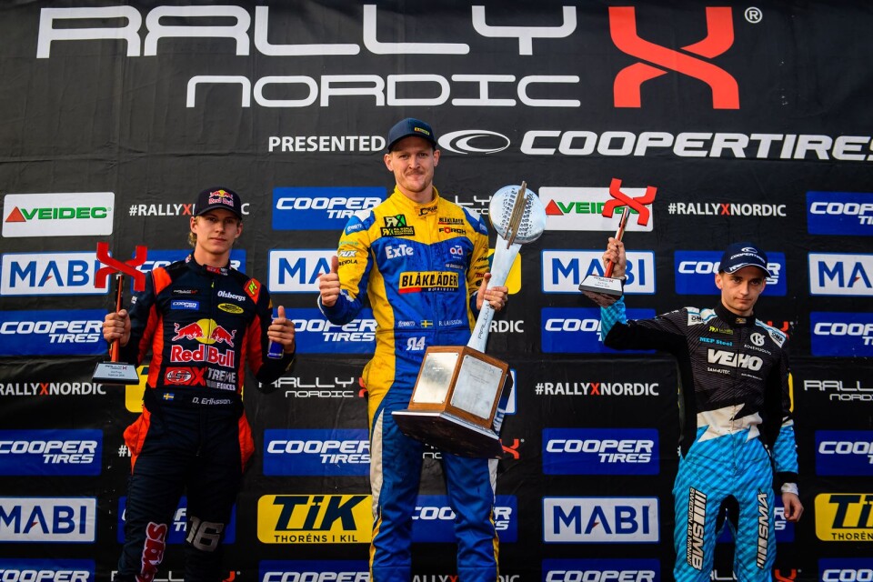 Robin Larsson kan blev mästare i RallyX Nordic före Oliver Eriksson och finske Jere Kalliokoski.