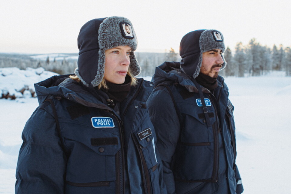 Maria Pudas (Saara Kotkaniemi) och Samu Pajala (Karim Rapatti) löser brott i nordligaste Finland i "Norra distriktet". Pressbild.