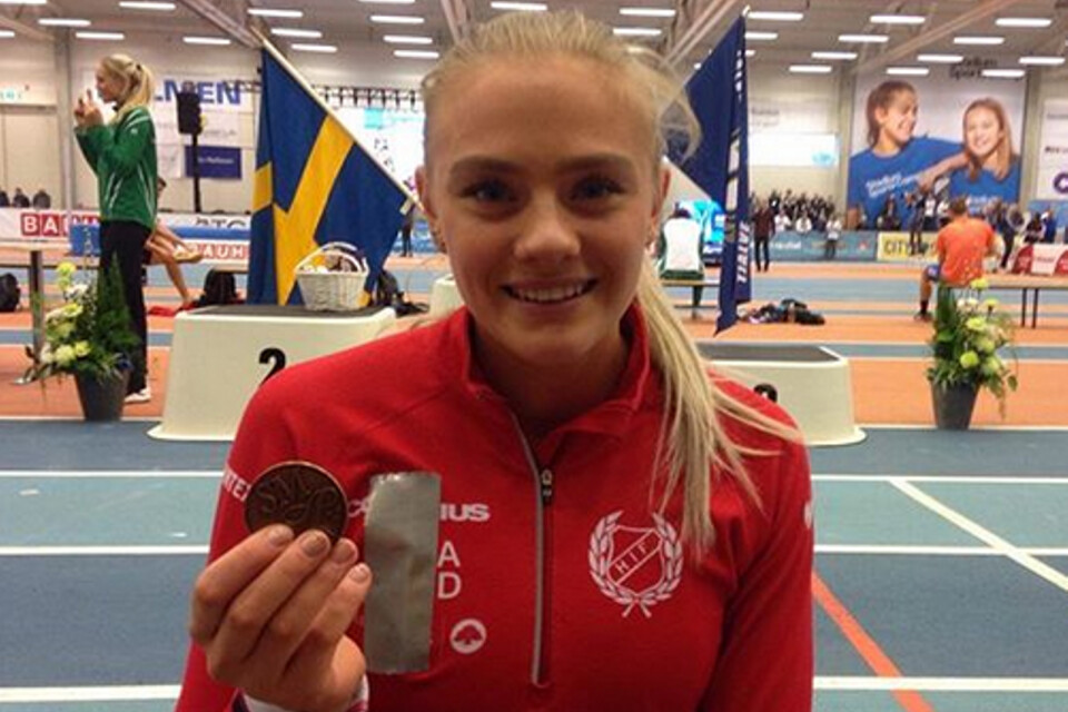 Lovisa Karlsson, Högby IF, tog brons i inne-SM i friidrott för seniorer. Dessutom var hon fyra i längd.