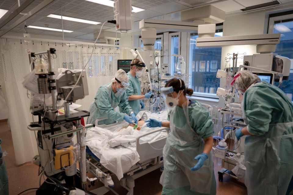 GÖTEBORG  20201110Covid IVA avdelning på Östra Sjukhuset / SU. Joel Söderholm, sjuksköterska.Foto: Björn Larsson Rosvall / TT kod 9200
