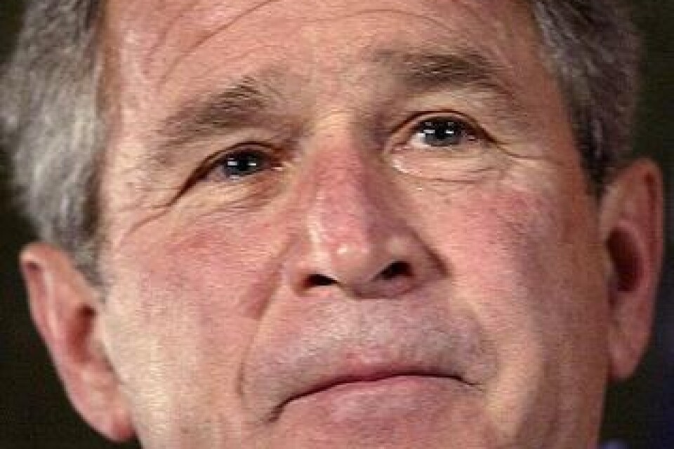 Att president Bush hade tårar i ögonen när han talade till de amerikanska trupperna i Bagdad gjorde att han framstod som en känslig ledare.¬Bild: Pressens Bild