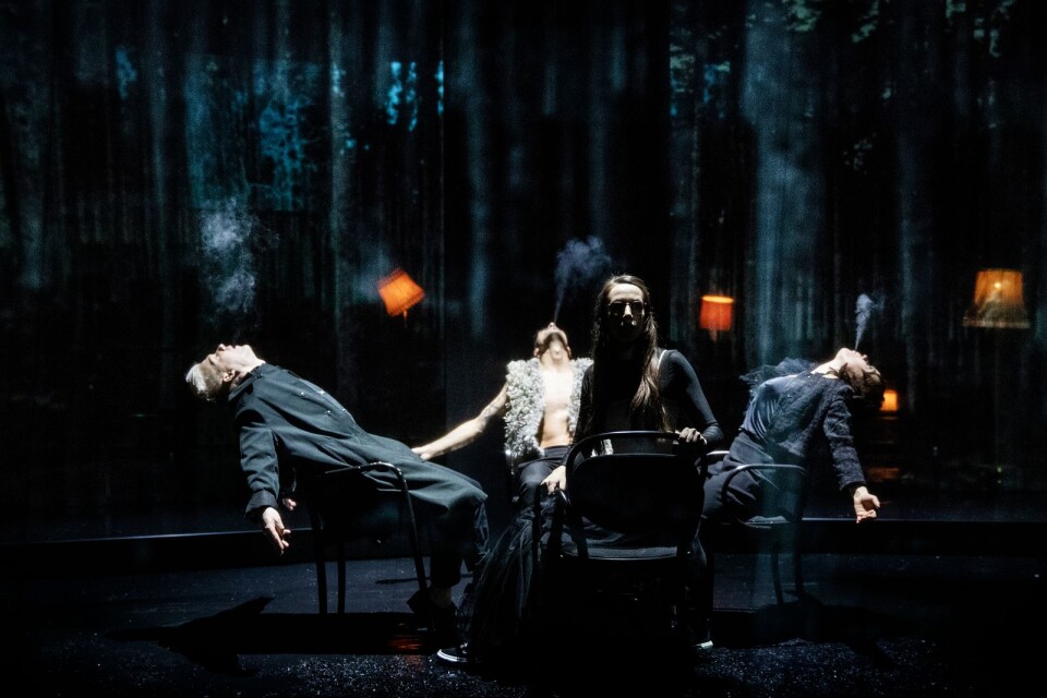 Ana Stanisic, Philip Lithner, Alexander Abdallah och Lilja Fredrikson i nyskrivna dramat ”Oscar Liljas försvinnande”.
