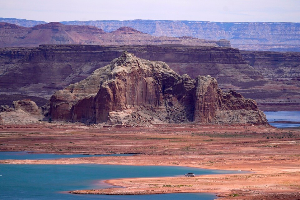 Låga vattennivåer längs med Coloradoflodens avrinningsområde i gränsen mellan Utah och Arizona. Bilden togs i juni.