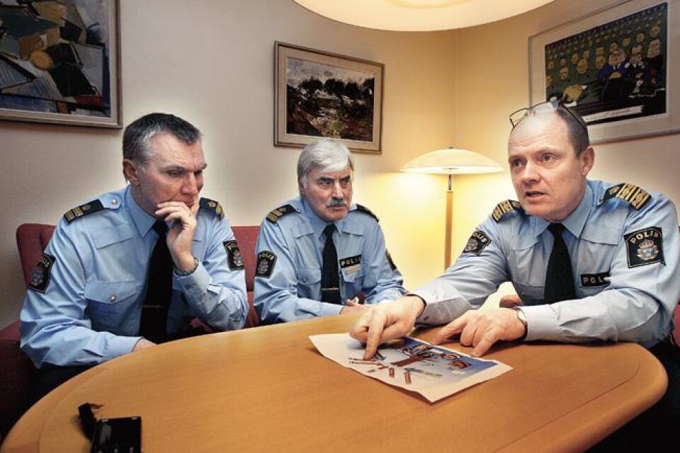 Nyrekrytering av unga till gängen måste förhindras, anser närpolischeferna Per-Åke Loftegård, Borås, Birger Gustafsson, Alingsås och polismästaren Lars Klevensparr.