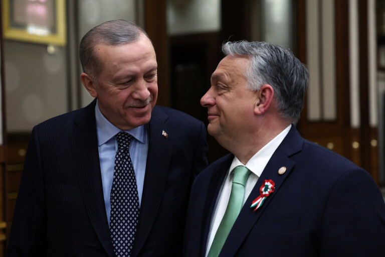 Sverige vill ha Natobesked av Orbán